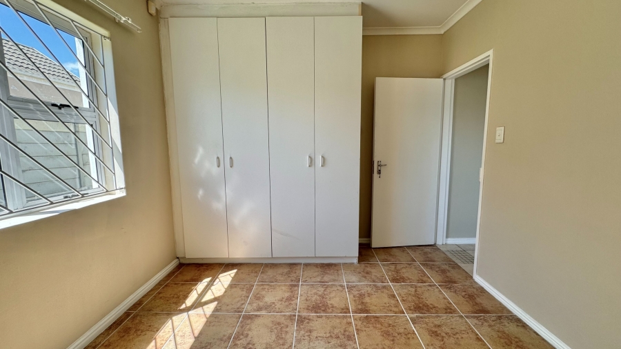 2 Bedroom Property for Sale in Somerset Ridge Western Cape